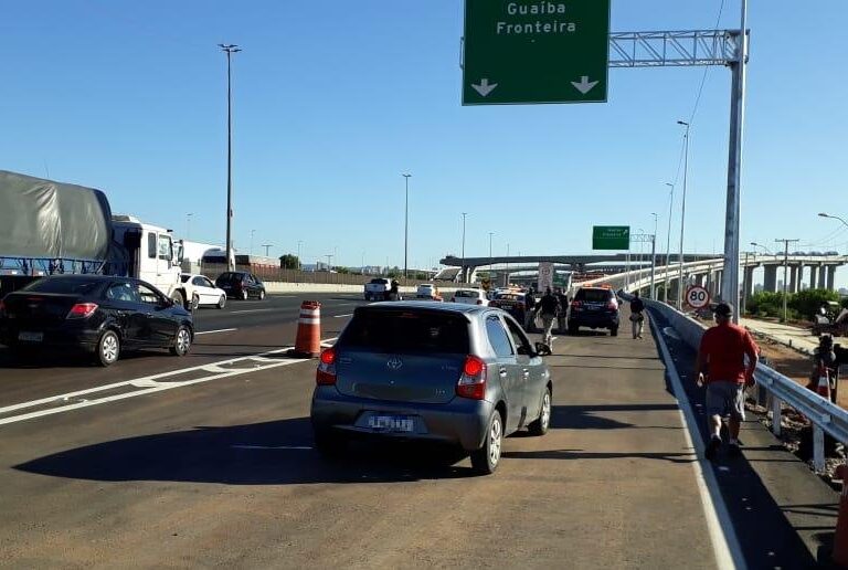 PRF libera trecho da nova ponte do Guaíba após a inauguração