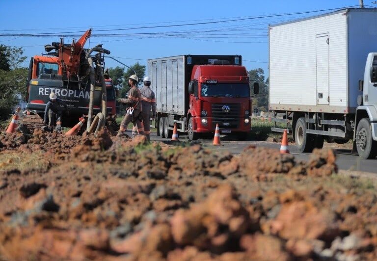 Começa obra da segunda passarela em trecho duplicado da ERS-118