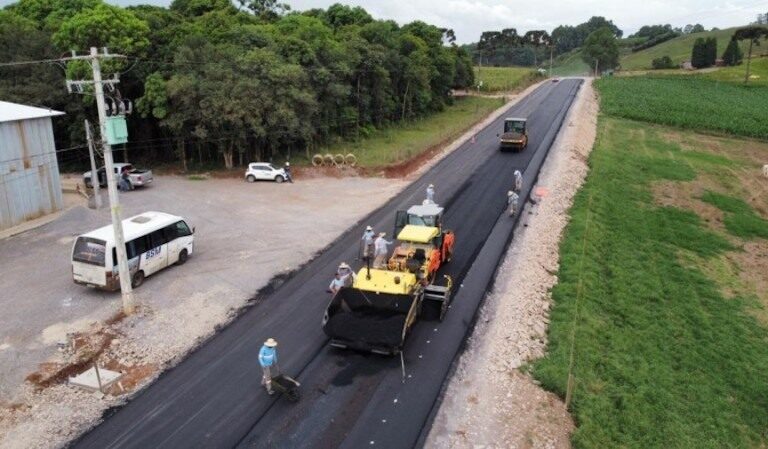 Obras de pavimentação avançam na ERS-126, no nordeste do RS