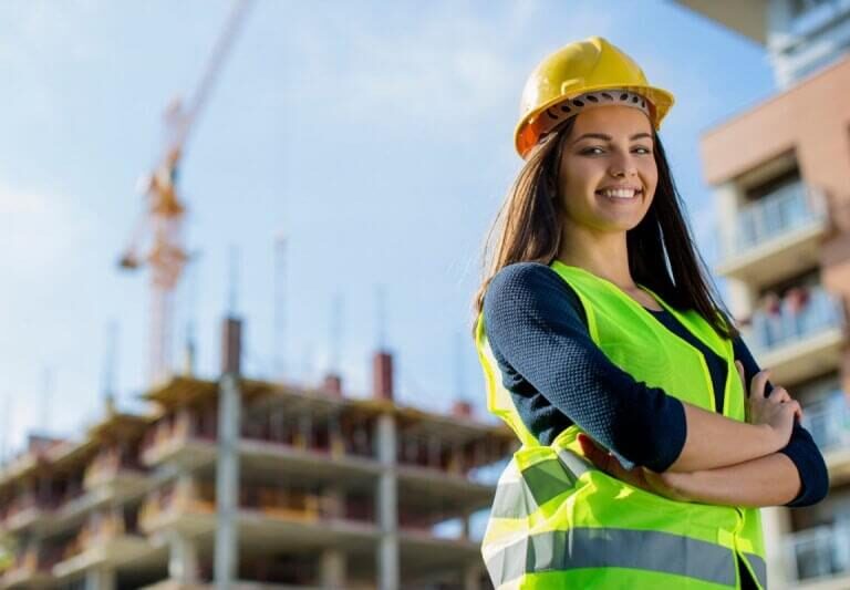 Dia da Mulher: presença feminina cresce mais de 50% na construção civil